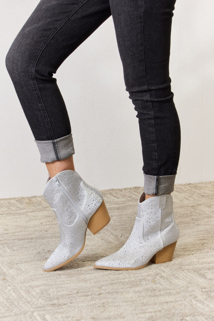 Langlebige und stützende orthopädische Stiefel