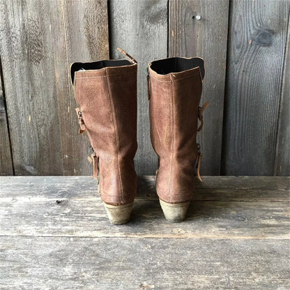 Modische und stützende orthopädische Stiefel