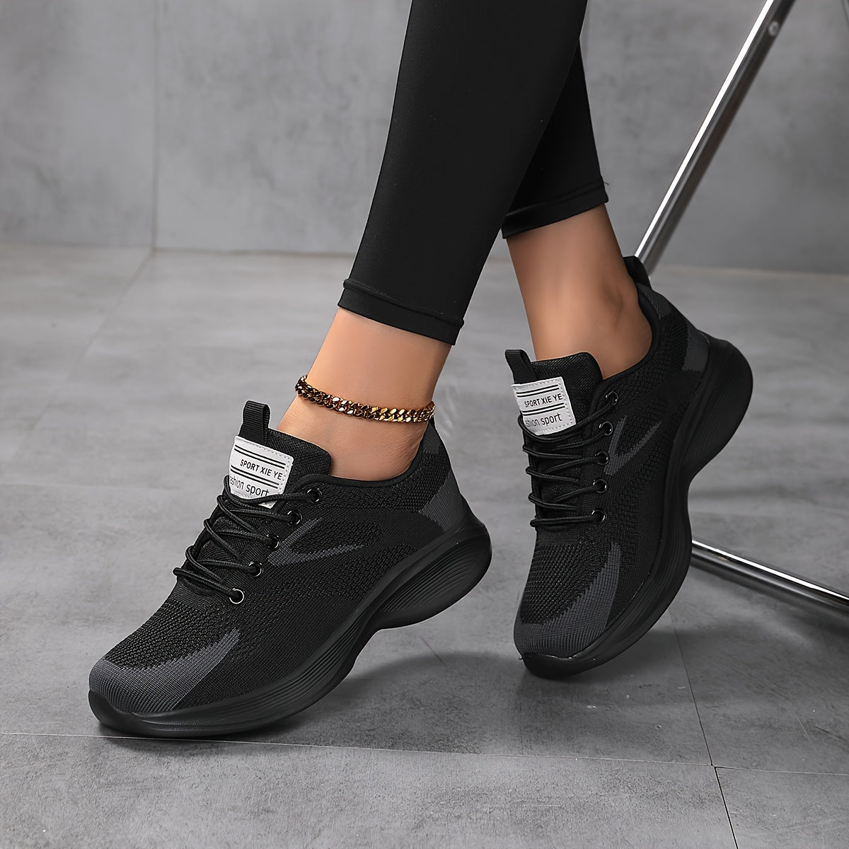 Stützende und modische orthopädische Schuhe