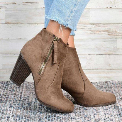 Unterstützende leichte orthopädische Stiefel