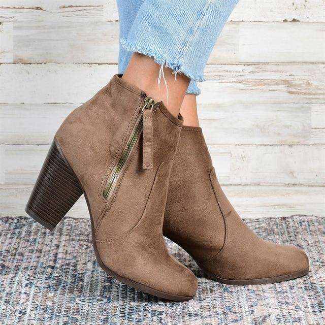 Unterstützende leichte orthopädische Stiefel