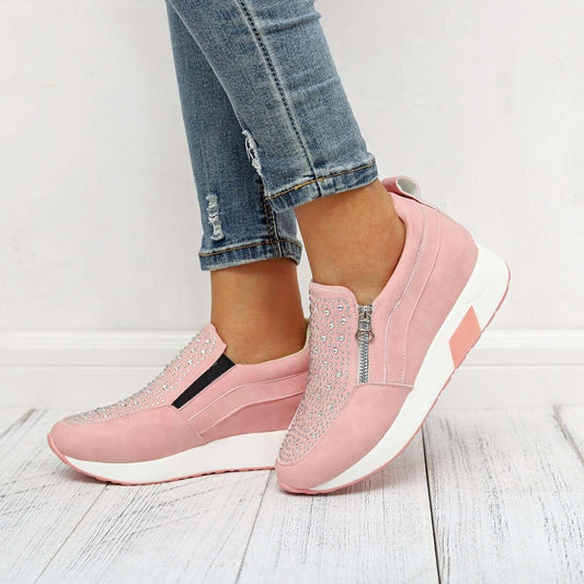 Elegante und detaillierte stützende Sneakers
