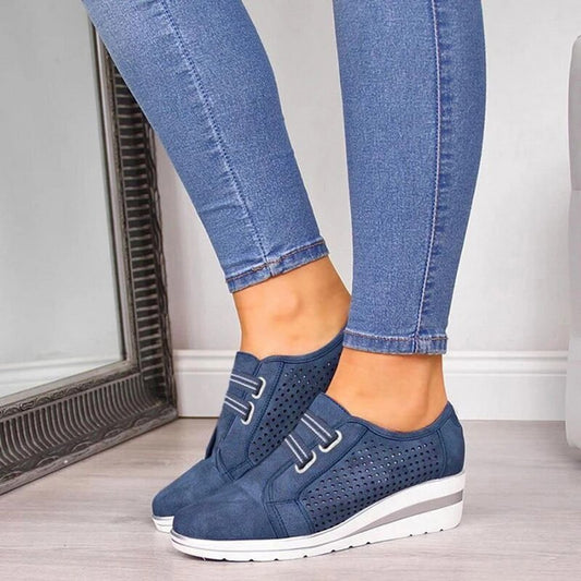 Modische und stützende orthopädische Schuhe