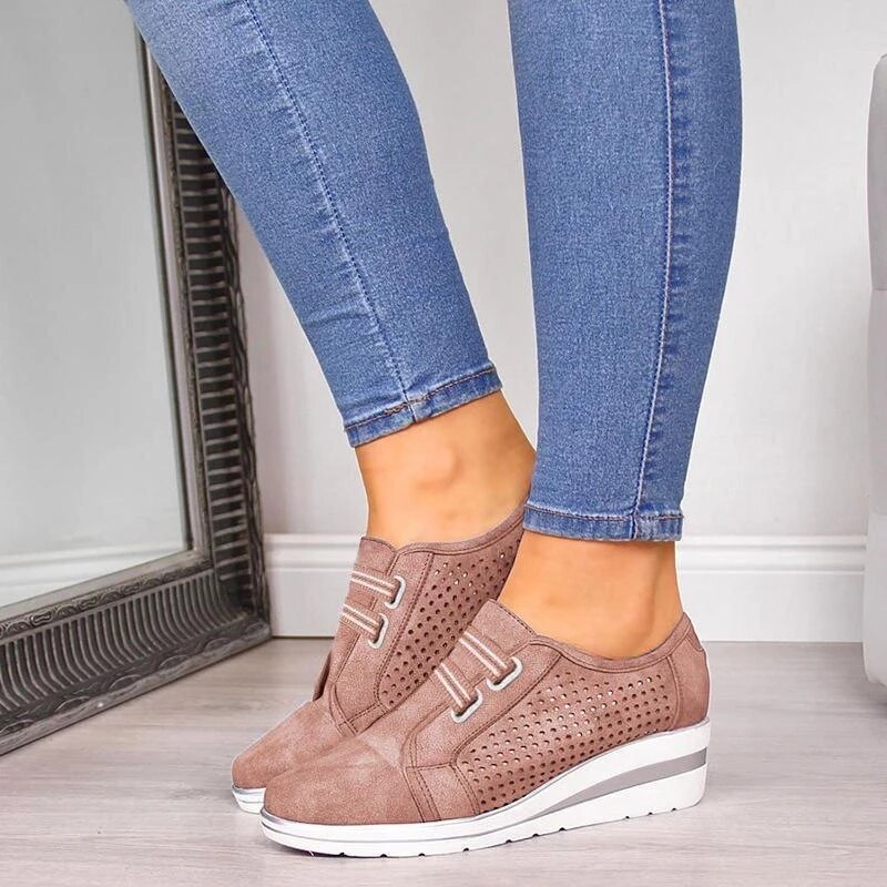 Modische und stützende orthopädische Schuhe