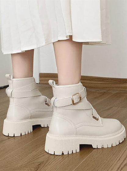 Modische und stützende orthopädische Schuhe