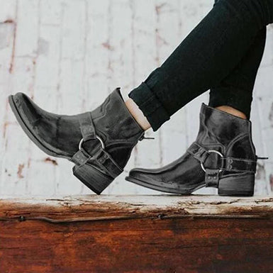Unterstützende orthopädische Schuhe