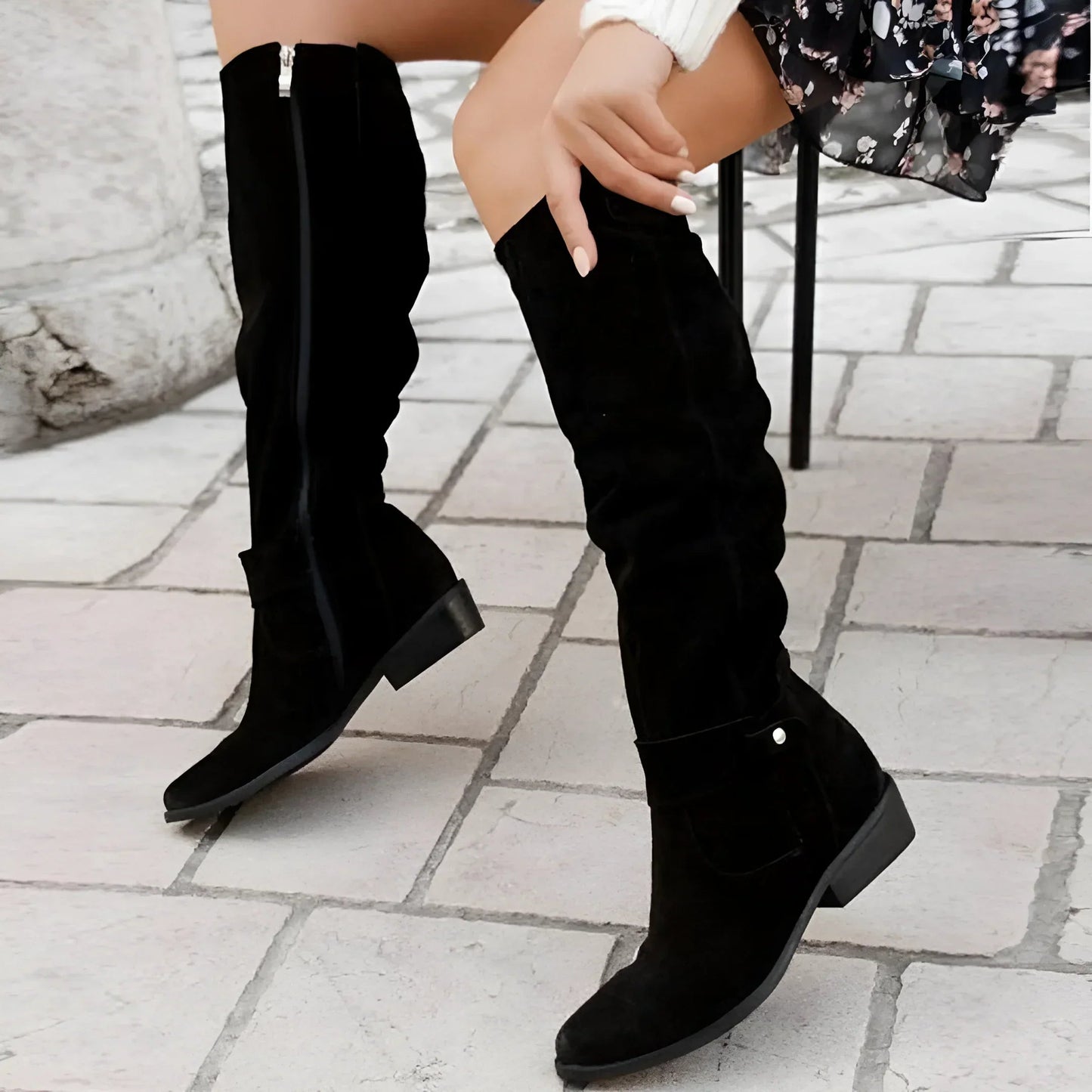 Elegantes und detailliertes stützendes Schuhwerk