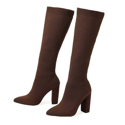 Stylische und stützende orthopädische Schuhe