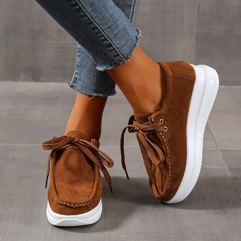 Schlanke und stützende orthopädische Schuhe