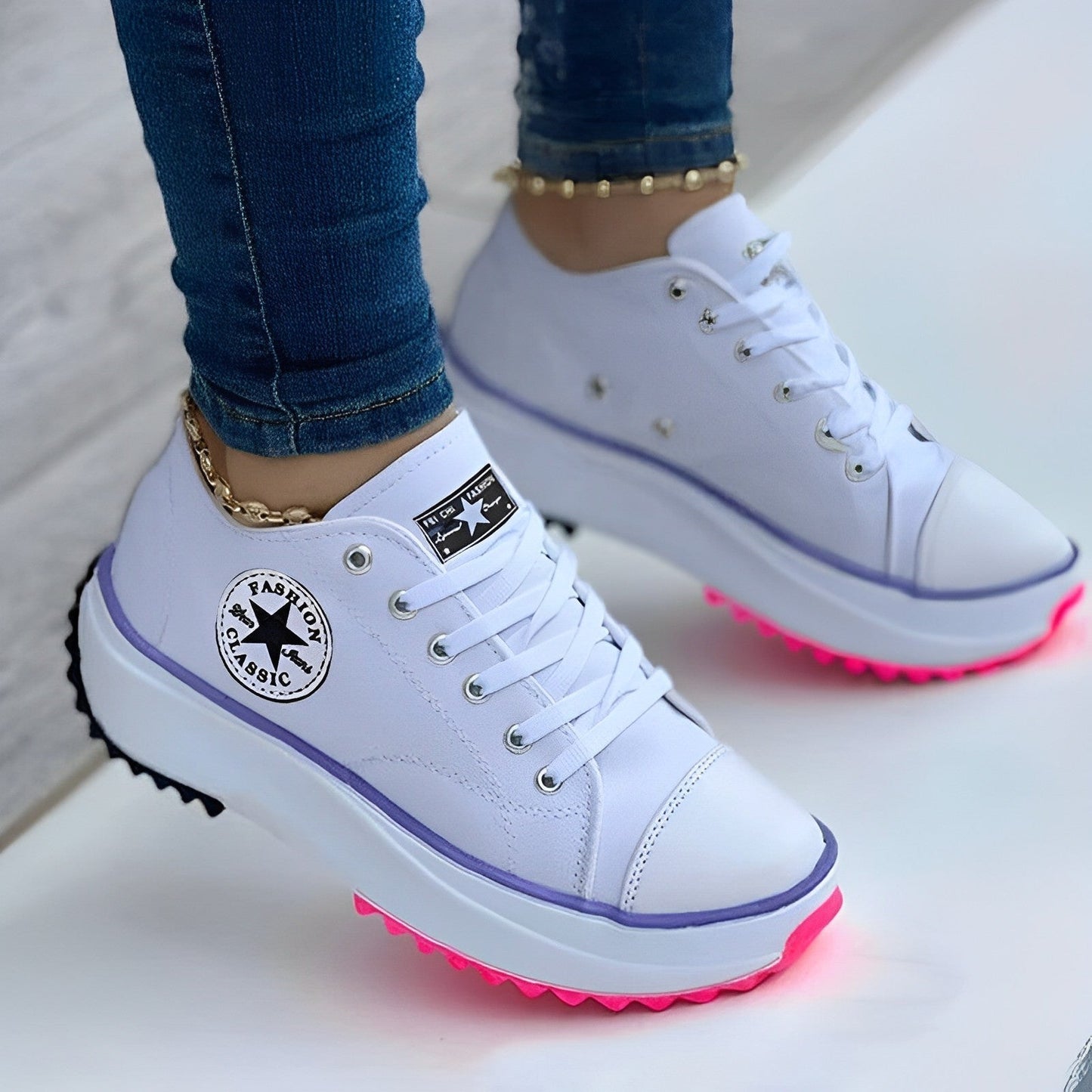 Schlanke und coole Turnschuhe