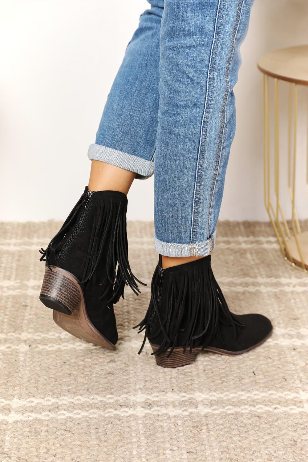 Modische, stützende orthopädische Stiefel