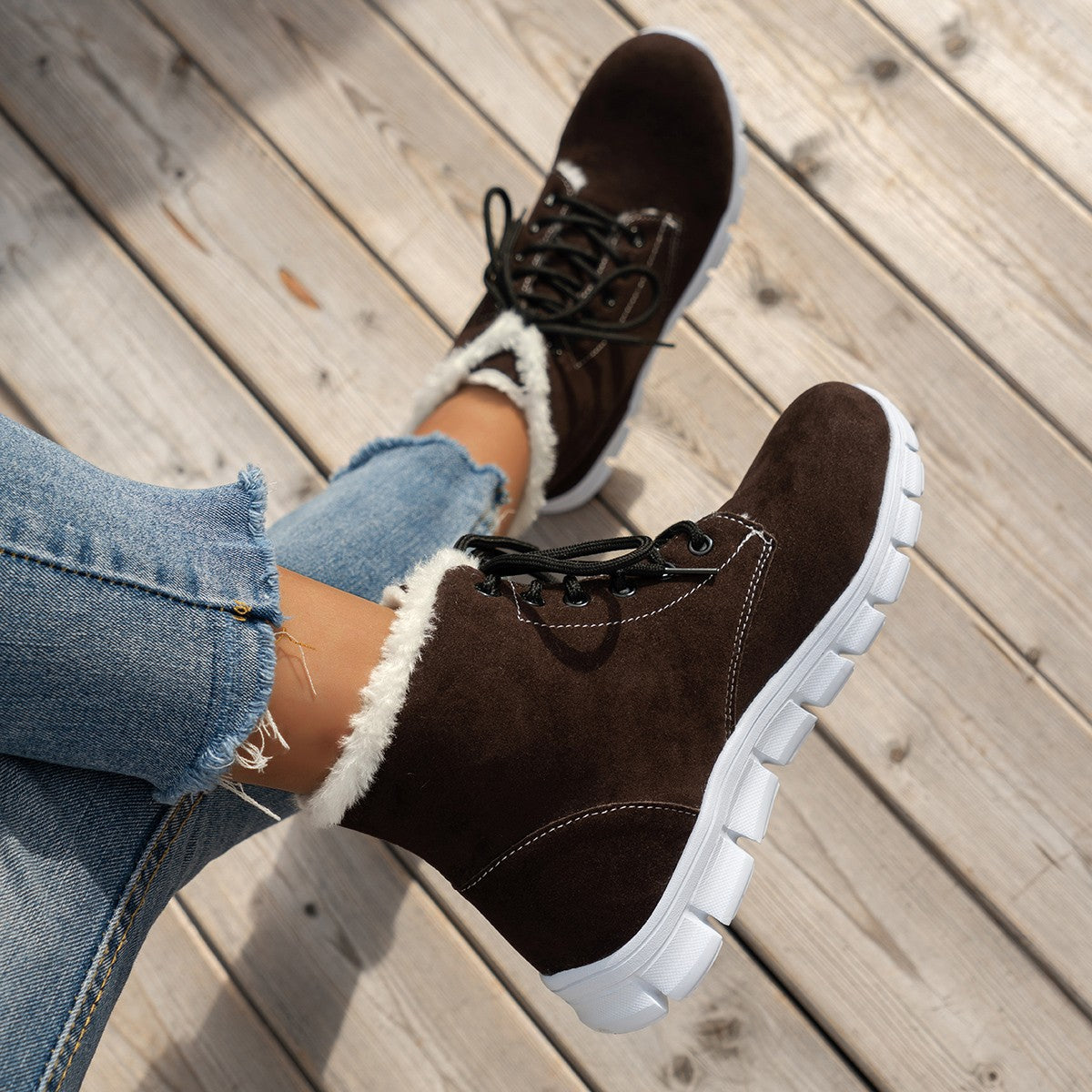 Modisches und stützendes orthopädisches Schuhwerk