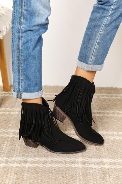 Modische, stützende orthopädische Stiefel