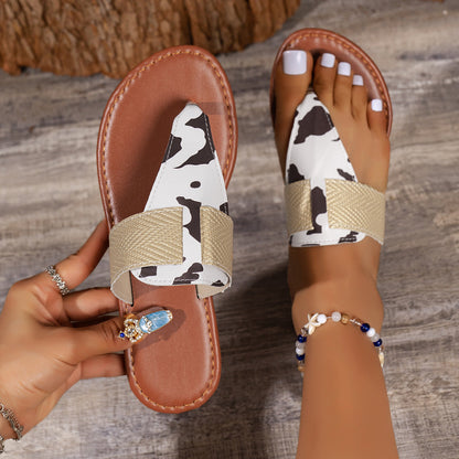 Modische und stützende orthopädische Sandalen