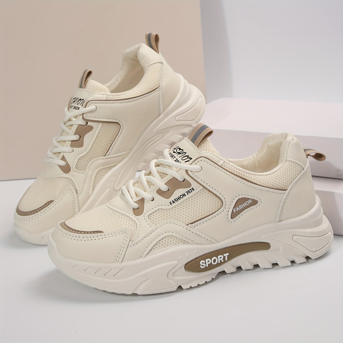 Modische und stützende orthopädische Schuhe