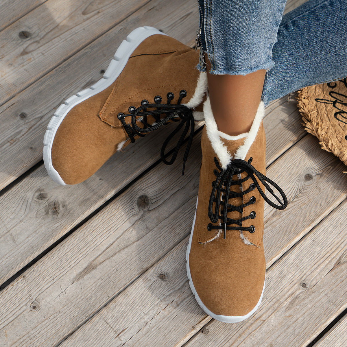 Modisches und stützendes orthopädisches Schuhwerk