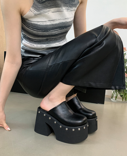 Bequeme und haltbare orthopädische Sommersandalen