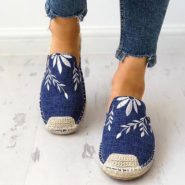 Minimalistische und atmungsaktive orthopädische Gleitschuhe