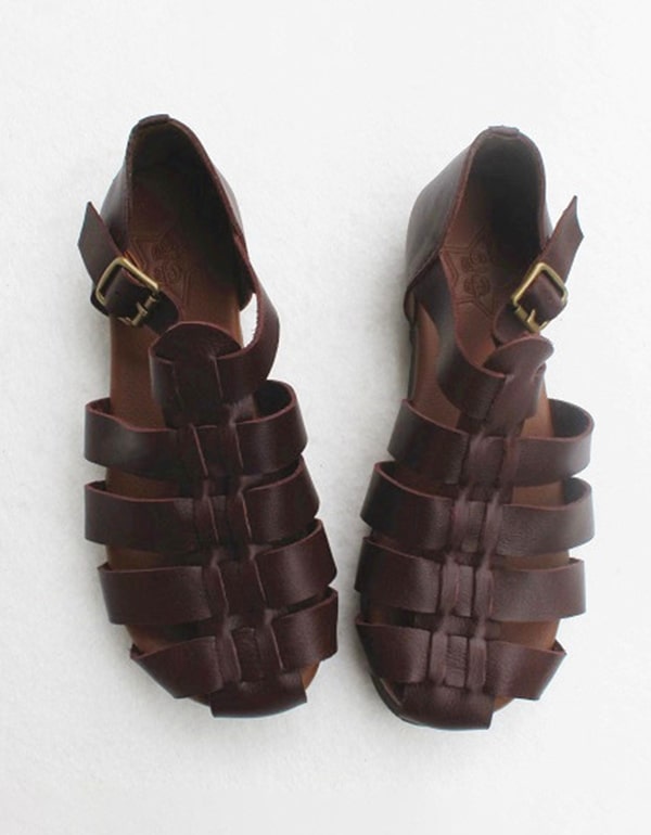 Strapazierfähige orthopädische Sommersandalen
