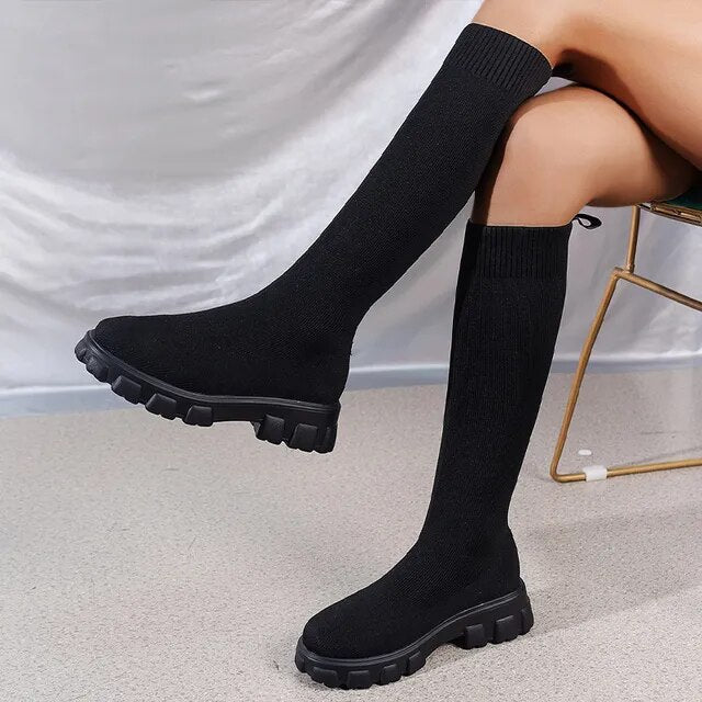 Stylische und stützende orthopädische Stiefel