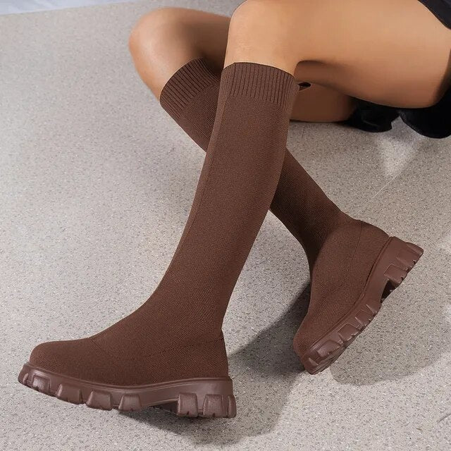 Stylische und stützende orthopädische Stiefel