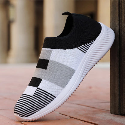Moderne und stützende orthopädische Schuhe