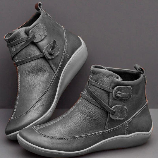 Stylische und stützende orthopädische Stiefel