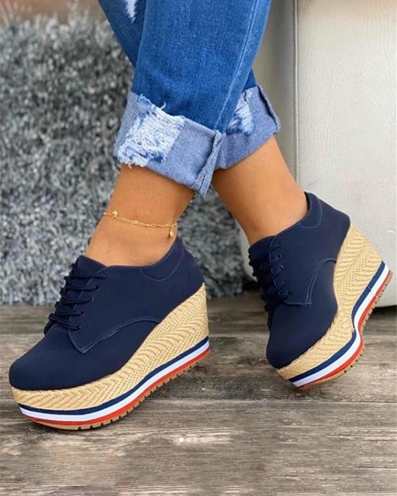Unterstützende und vielseitige orthopädische Schuhe