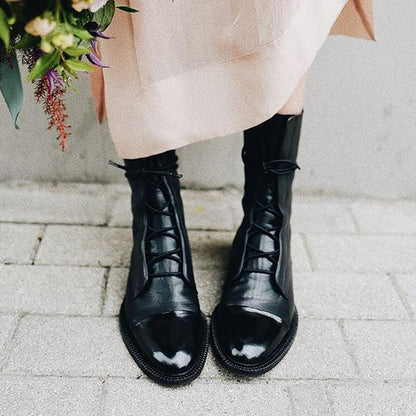 Unterstützende leichte orthopädische Stiefel