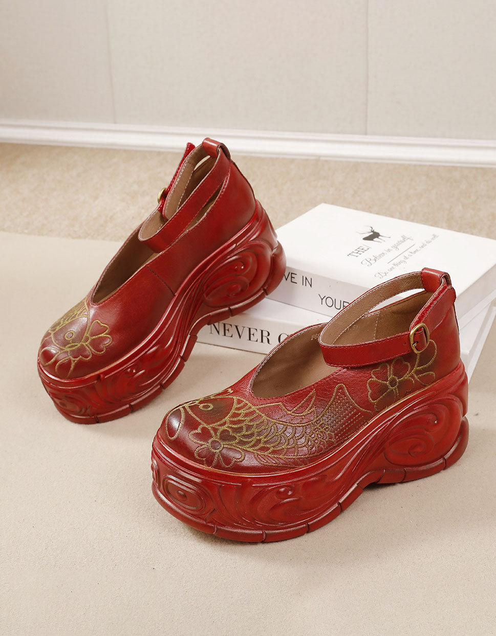 Bequeme und modische orthopädische Sommersandalen