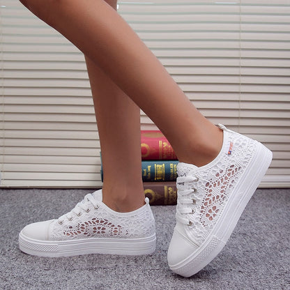 Moderne und stützende orthopädische Schuhe