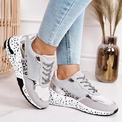 Bequeme und modische orthopädische Schuhe