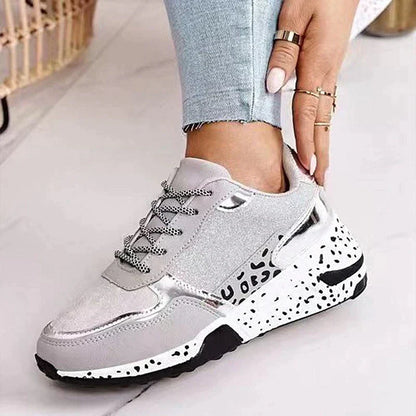 Elegante und detaillierte Stützschuhe