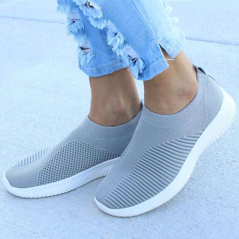 Modische und stützende orthopädische Schuhe