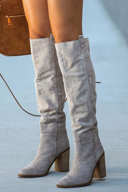 Stylische und stützende orthopädische Stiefel