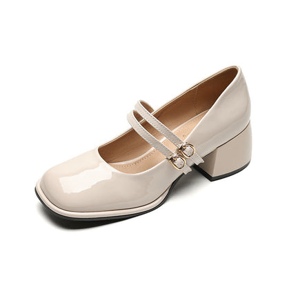 Klassische Schuhe mit Absätzen für Frauen