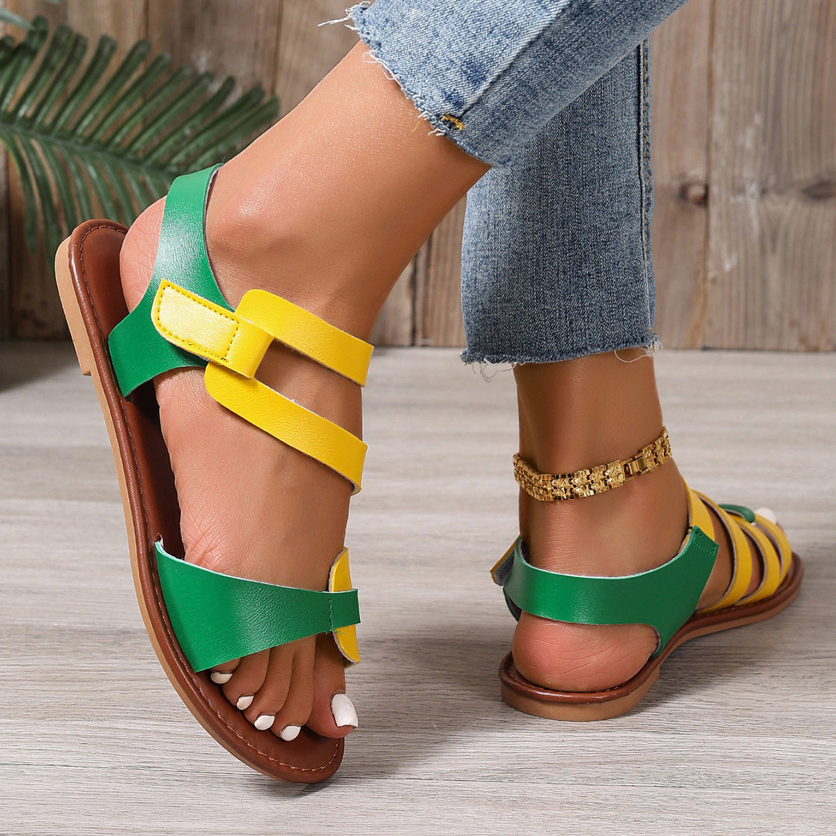 Bequeme und haltbare orthopädische Sommersandalen