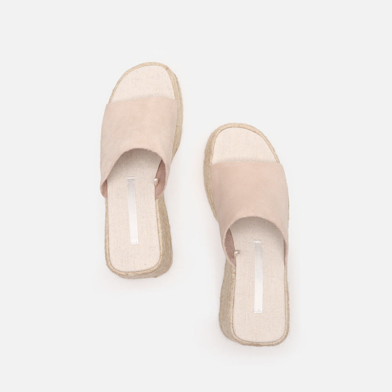 Bequeme und haltbare orthopädische Sommersandalen