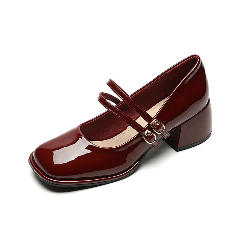 Klassische Schuhe mit Absätzen für Frauen