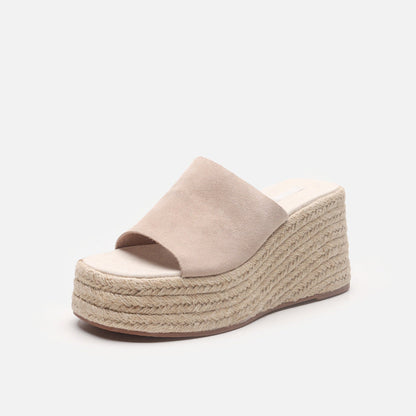 Bequeme und haltbare orthopädische Sommersandalen