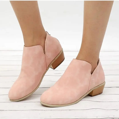 Moderne und stützende orthopädische Schuhe