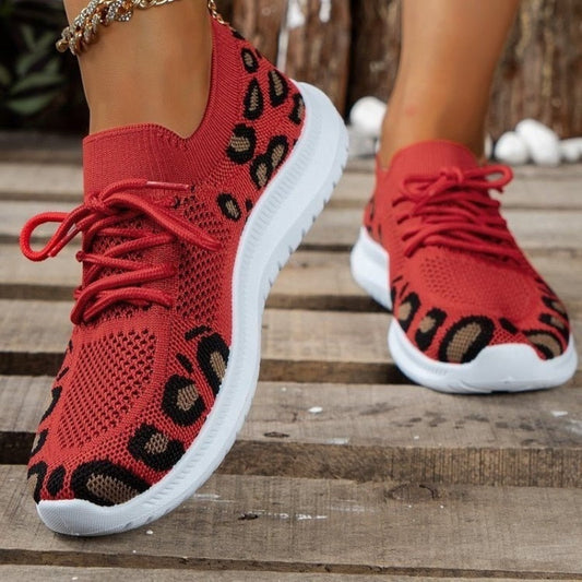 Moderne und stützende orthopädische Schuhe