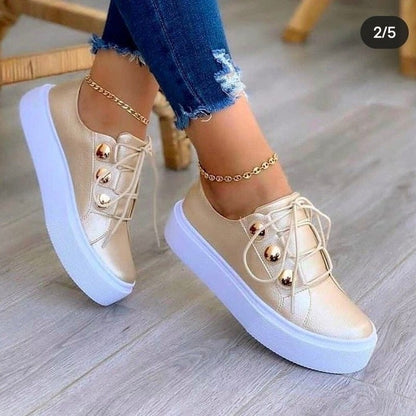 Stützende und trendige orthopädische Schuhe