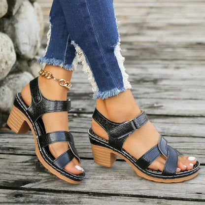 Klassische und bequeme orthopädische Schuhe