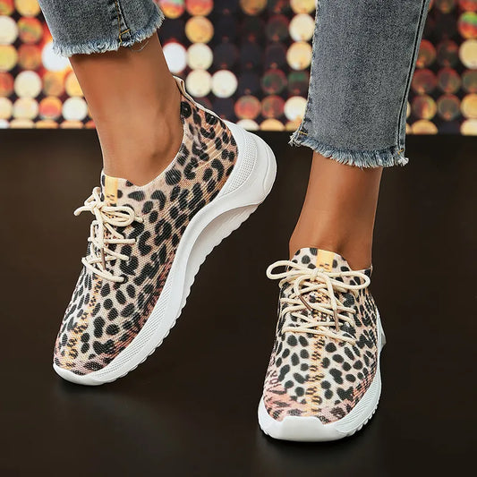 Schlanke und stützende orthopädische Schuhe