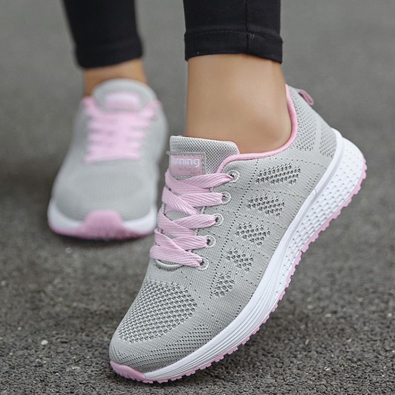 Modische und stützende orthopädische Schuhe