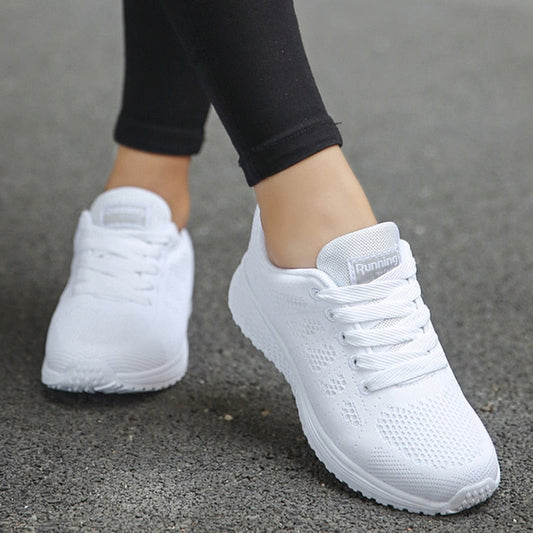 Modische und stützende orthopädische Schuhe
