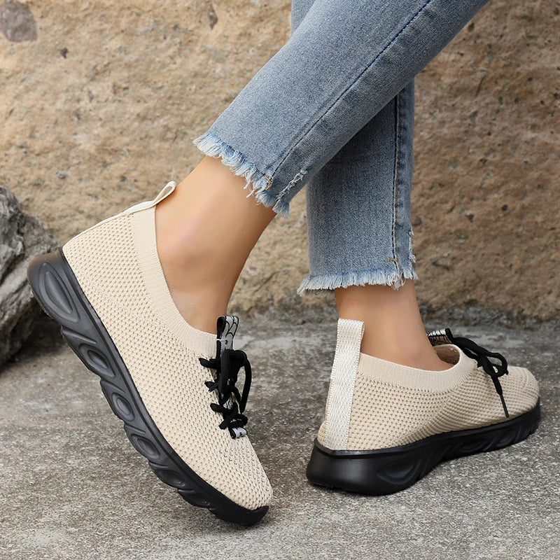 Bequeme und vielseitige orthopädische Flats
