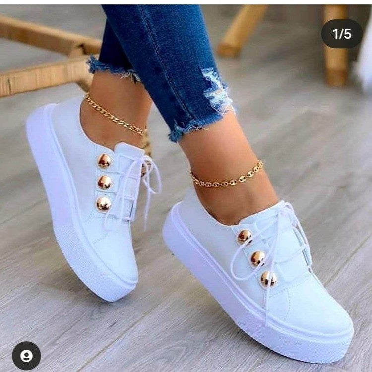 Stützende und trendige orthopädische Schuhe