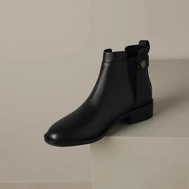Unterstützende, modische, orthopädische Stiefel